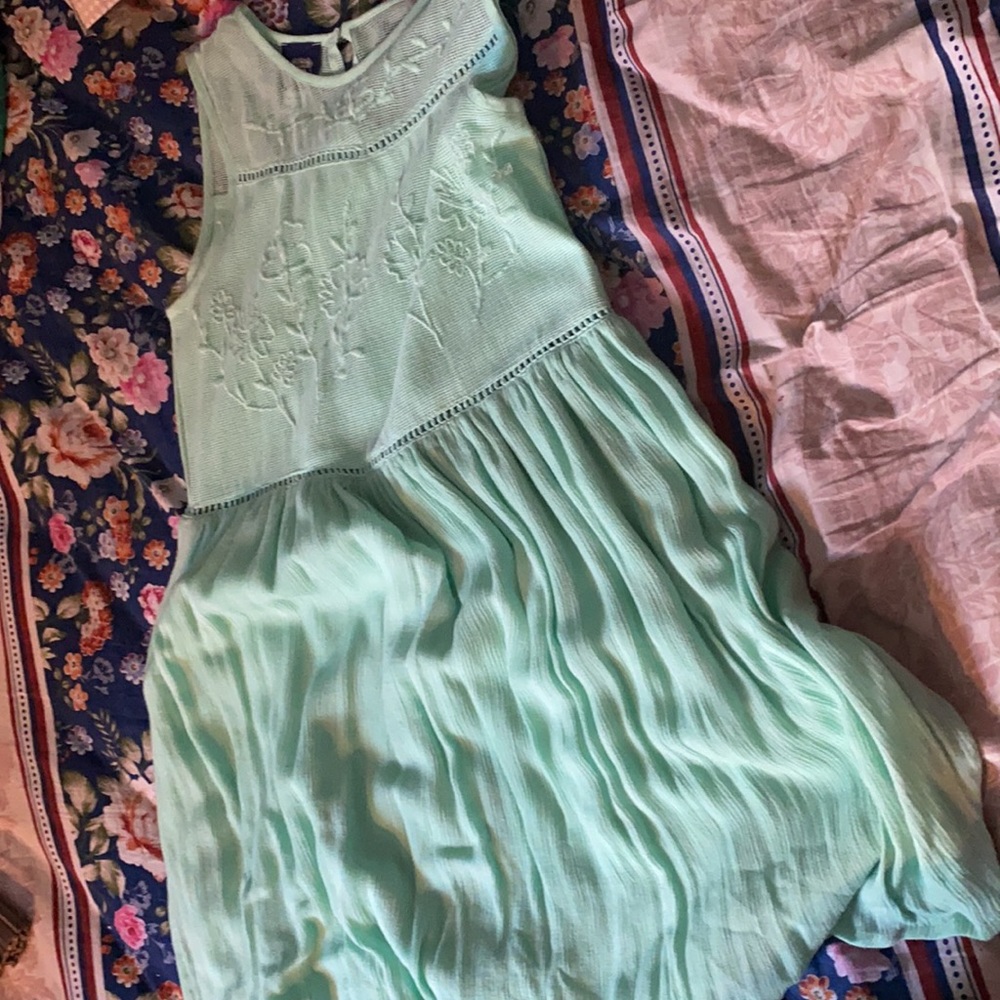Tops - Picture 2 of 2